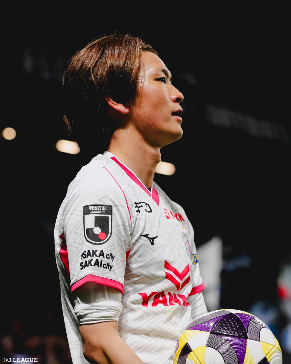 セレッソ大阪　中村拓海 中村拓海 選手がセレッソ大阪へ完全移籍することが決定しましたので