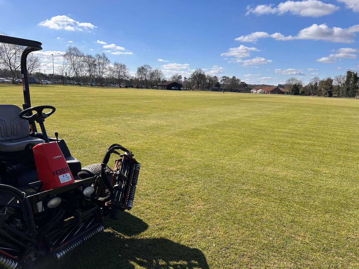 HorsfordCC's tweet image. Manor Park is looking a picture as we get closer to the season. Next weekend is #getset, when club members come together and the ground will be match ready! 

#HCC #upthehorse
