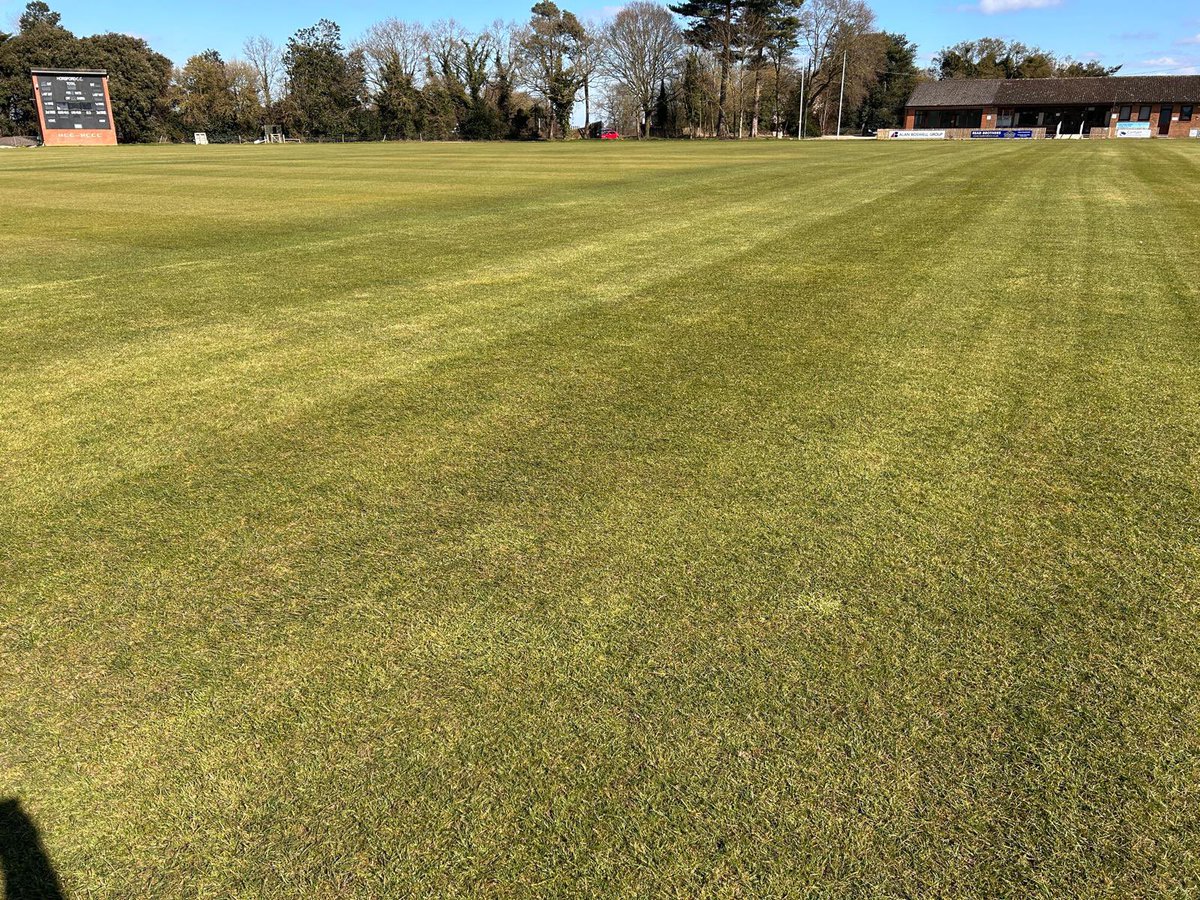 Manor Park is looking a picture as we get closer to the season. Next weekend is #getset, when club members come together and the ground will be match ready! 

#HCC #upthehorse