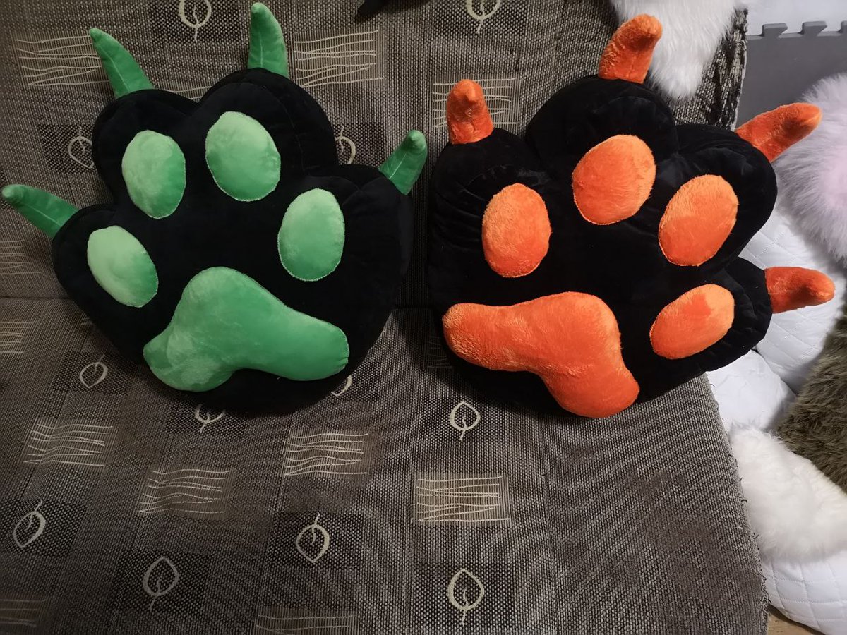 Paws'N'Pillows (@pawsnpillows) on Twitter photo Raffle Time!
Win:
1 custom minky paw pillow (examples below)
Rules:
Like + Repost this post, Follow <a href="/PawsNPillows/">Paws'N'Pillows</a>
Results:
22 March 2025 - 7:00pm UTC+1
By joining u agree to my ToS, shipping costs are covered by winner.
#furry #PawsNPillows Raffle Time!
Win:
1 custom minky paw pillow (examples below)
Rules:
Like + Repost this post, Follow <a href="/PawsNPillows/">Paws'N'Pillows</a>
Results:
22 March 2025 - 7:00pm UTC+1
By joining u agree to my ToS, shipping costs are covered by winner.
#furry #PawsNPillows