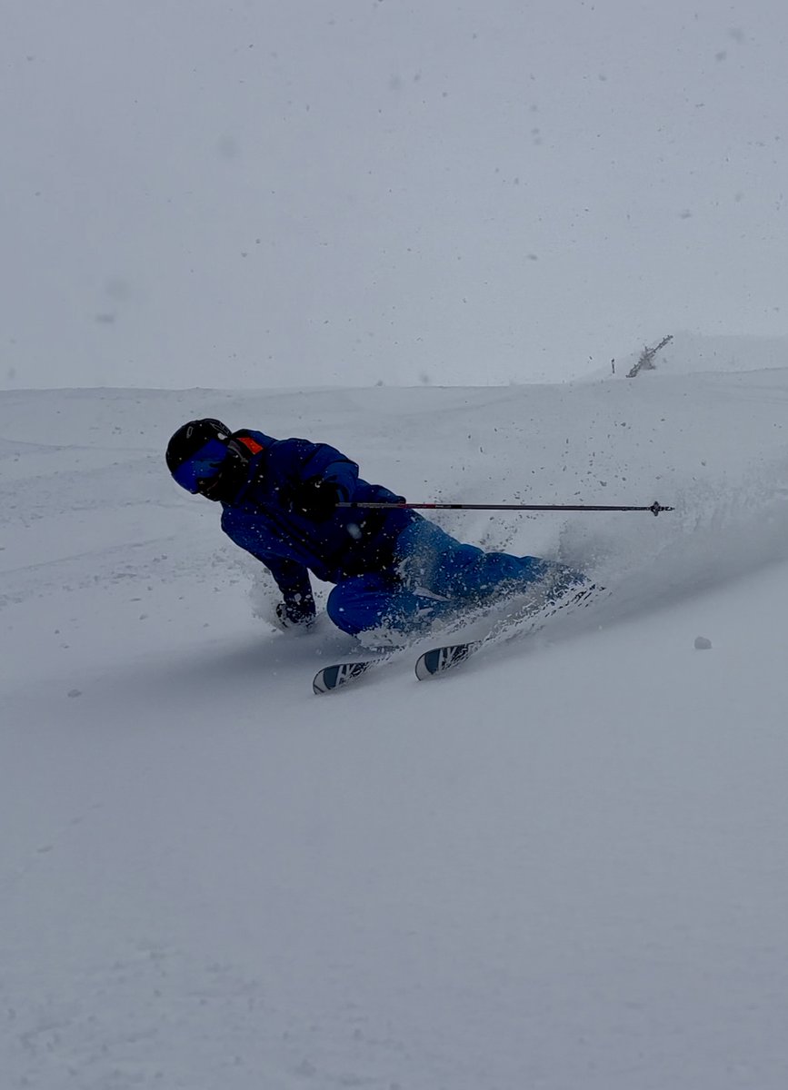 Carving low on the slopes reminds me that innovation in tech demands both precision and daring. Let’s keep pushing boundaries and redefine the limits every day.

#TechInnovation #Entrepreneurship #BuildInPublic #Italy