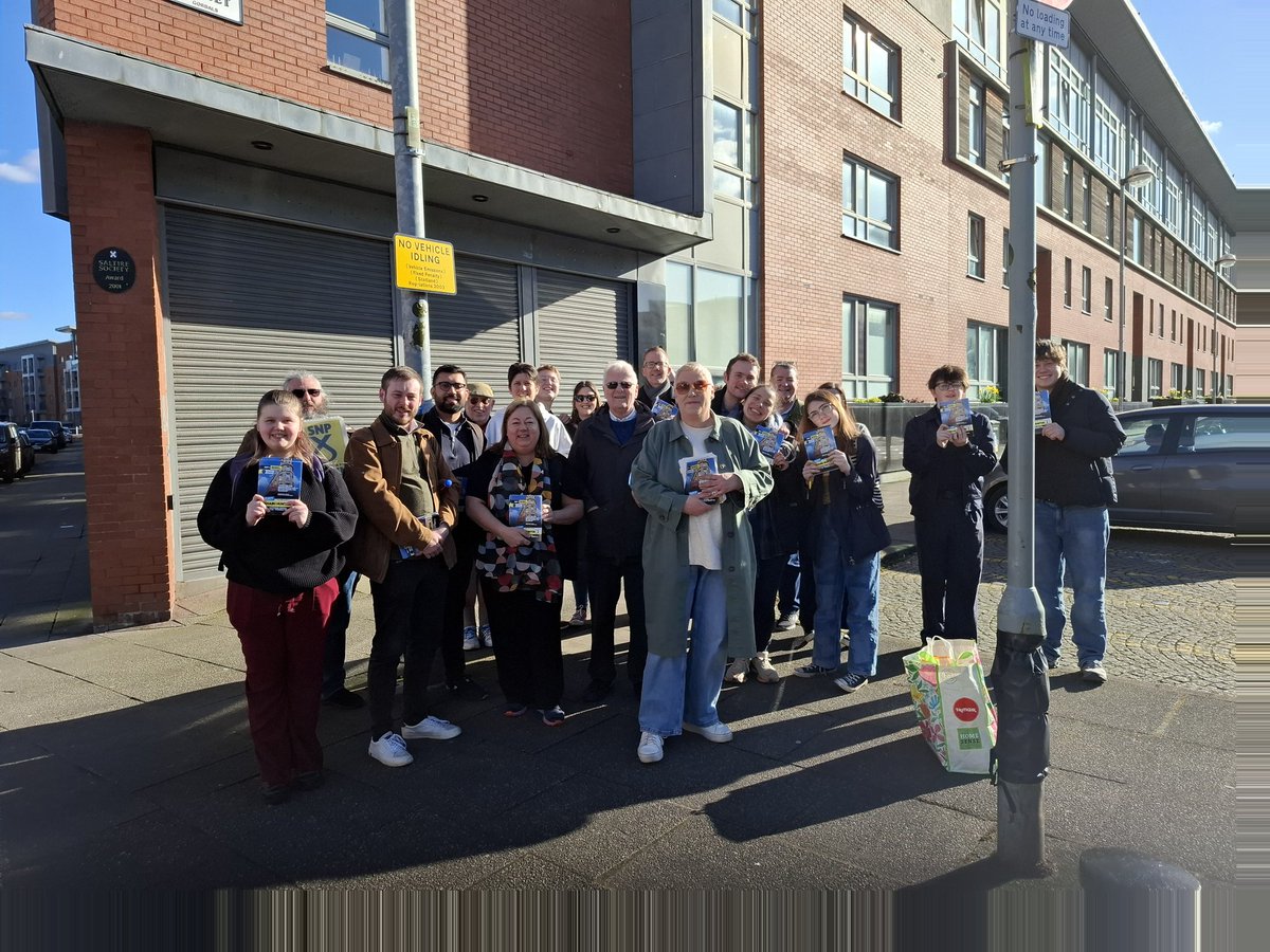 Many thanks to all those who came out to help with GOTV in the Gorbals this afternoon. A lovely day for it. <a href="/YSINational/">Young Scots for Independence</a> #SouthsideCentral #Hunter1