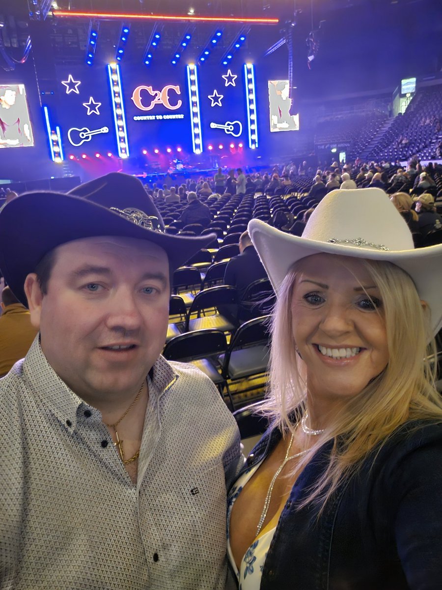 Country to Country with my Darling Husband 😎❤️ <a href="/BrendanDolan180/">Brendan Dolan</a>