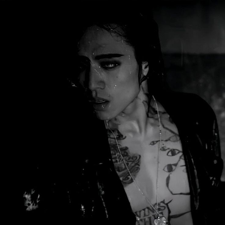 ᅠ

ᅠ

ᅠ

━━━━━━✎ The water's getting colder,
let me in your ocean, swim.
Out in California, I'll be forward stroking, swim.
So hard to ignore ya, 
'specially when I'm smoking, swim.

ᅠ

ᅠ

ᅠ