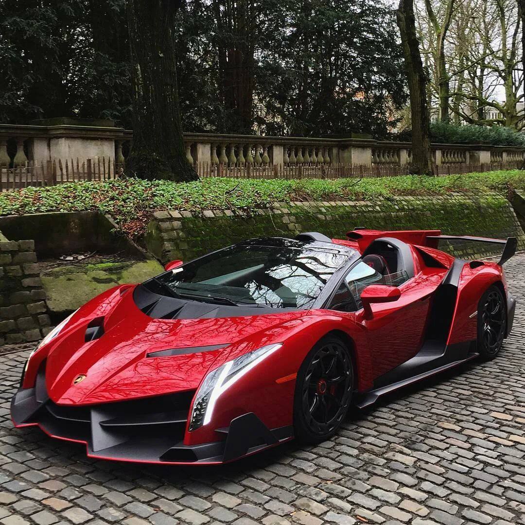 tadeubara's tweet photo. "A car is the perfect blend of engineering, art, and function." https://t.co/AeeQpvRrU5