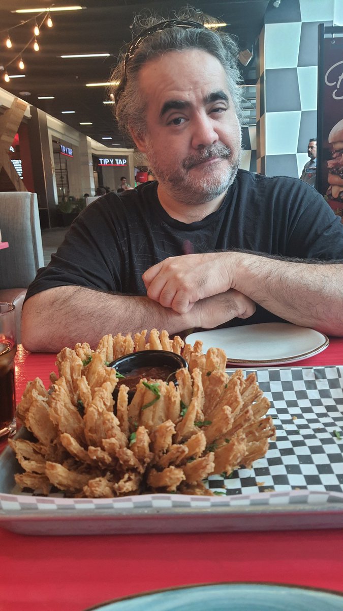 Cita mensual, yo aqui esperando mis baritas de apio <a href="/SerganIkari/">Sergan</a>