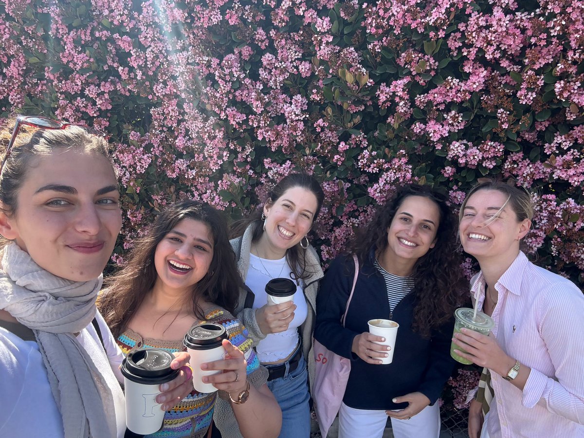 Had a great time at the #GRCGlia2025 presenting our work on astrocyte morphology and function (preprint: biorxiv.org/content/10.110…) and connecting with some other amazing glia enthusiasts!
