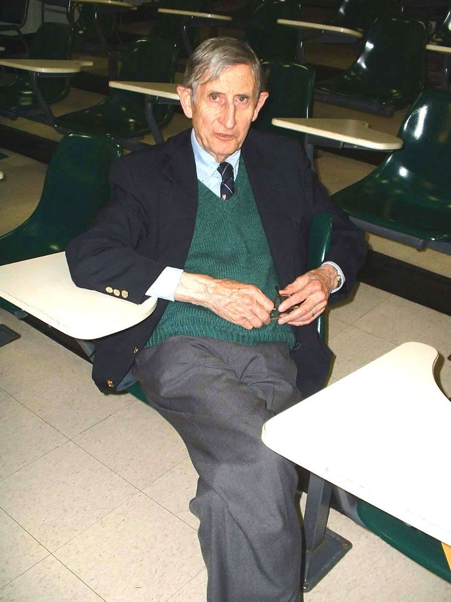 PhysInHistory's tweet photo. "There is a great satisfaction in building good tools for other people to use."  

-- Freeman Dyson (1923 - 2020) https://t.co/KGUW32u58m