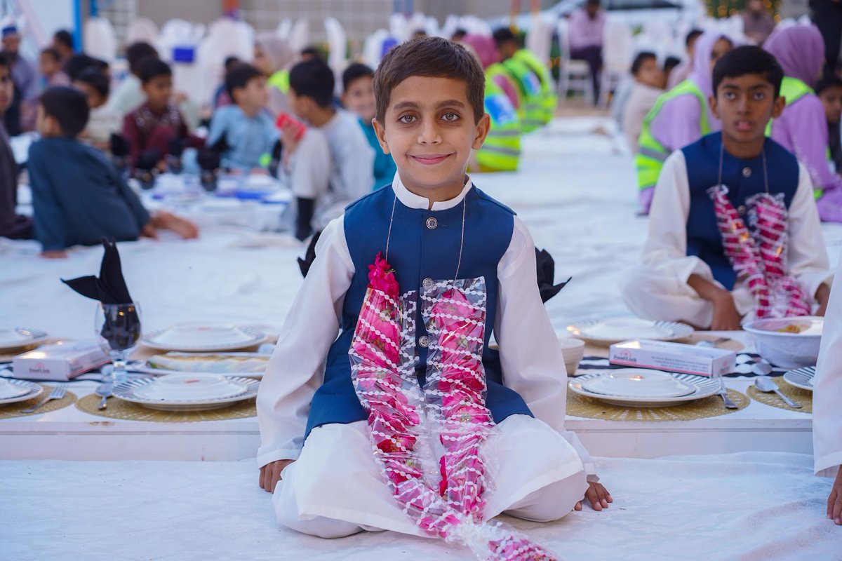 alkhidmatKHI's tweet photo. 15 رمضان المبارک عالمی یوم یتامیٰ – یتیم بچوں کے ساتھ بابرکت روزہ کشائی
15 رمضان المبارک کی مناسبت سے الخدمت آغوش ہوم کراچی میں یتیم بچوں کے ساتھ ایک روح پرور روزہ کشائی کا اہتمام کیا گیا۔ اس موقع پر بچوں نے اپنا پہلا روزہ افطار کیا
#OrphanDay #15Ramadan #RozaKushai #Alkhidmat https://t.co/UST4WRUToB