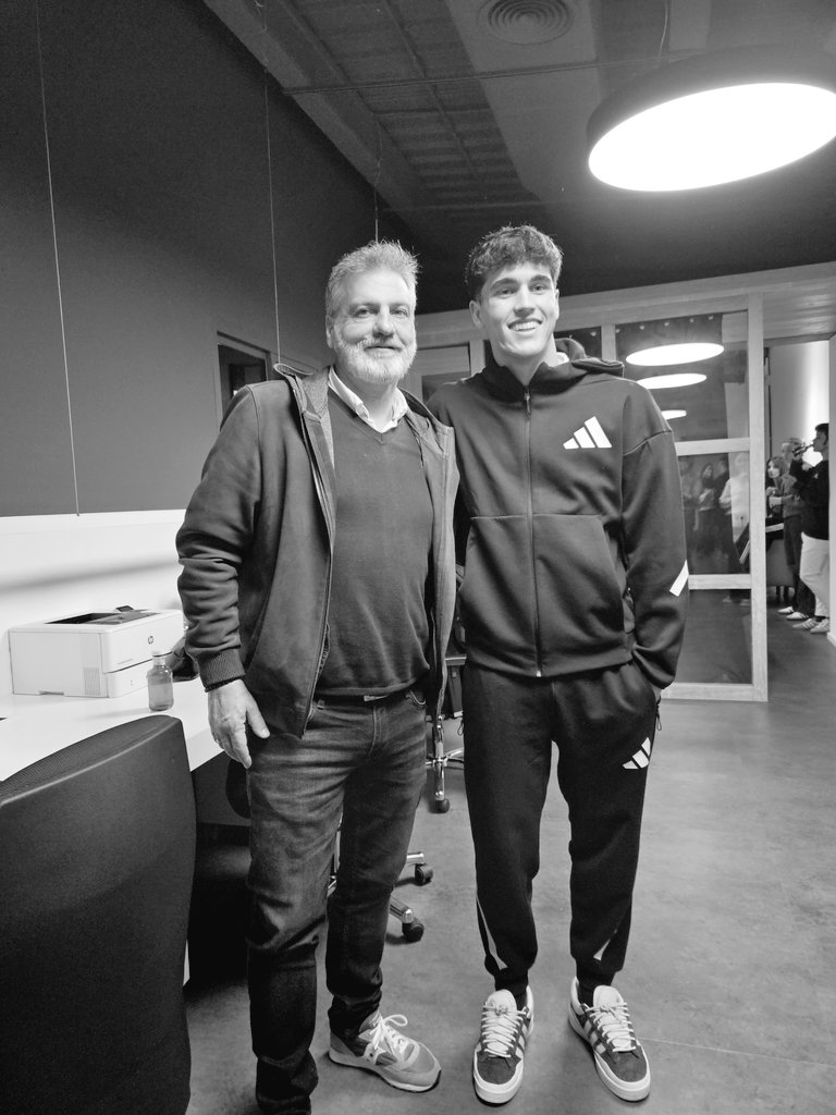 icasas69's tweet photo. Compartir una estona amb en @Cubarsiiii no té preu. Modèstia, joventut i ganes de seguir millorant!! 
Gràcies @forumsport #Barnasud per fer-ho possible!!! https://t.co/OLO3zouVXn