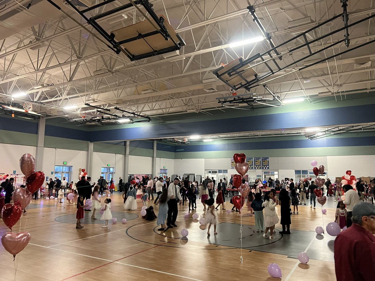 Love to see our families come out for our daughter/daddy dance! <a href="/USEStallions/">Stephens Elementary</a>