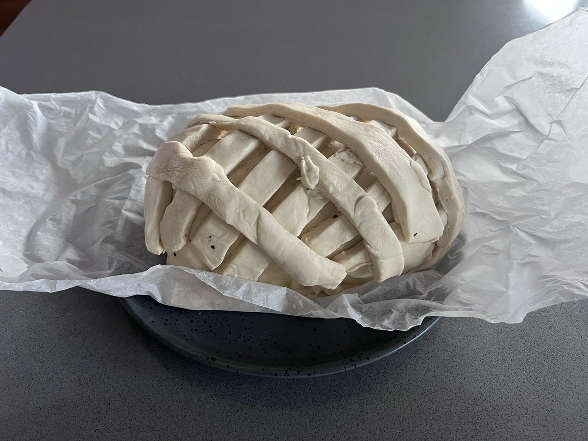 Poolyfluff's tweet image. Got a lovely Beef Wellington on the go listening to the best commentary duo in the land 😂😂
Come on @RobLawTees and @Mickyb22 bring 3 points home please 🙏🙏⚽️
