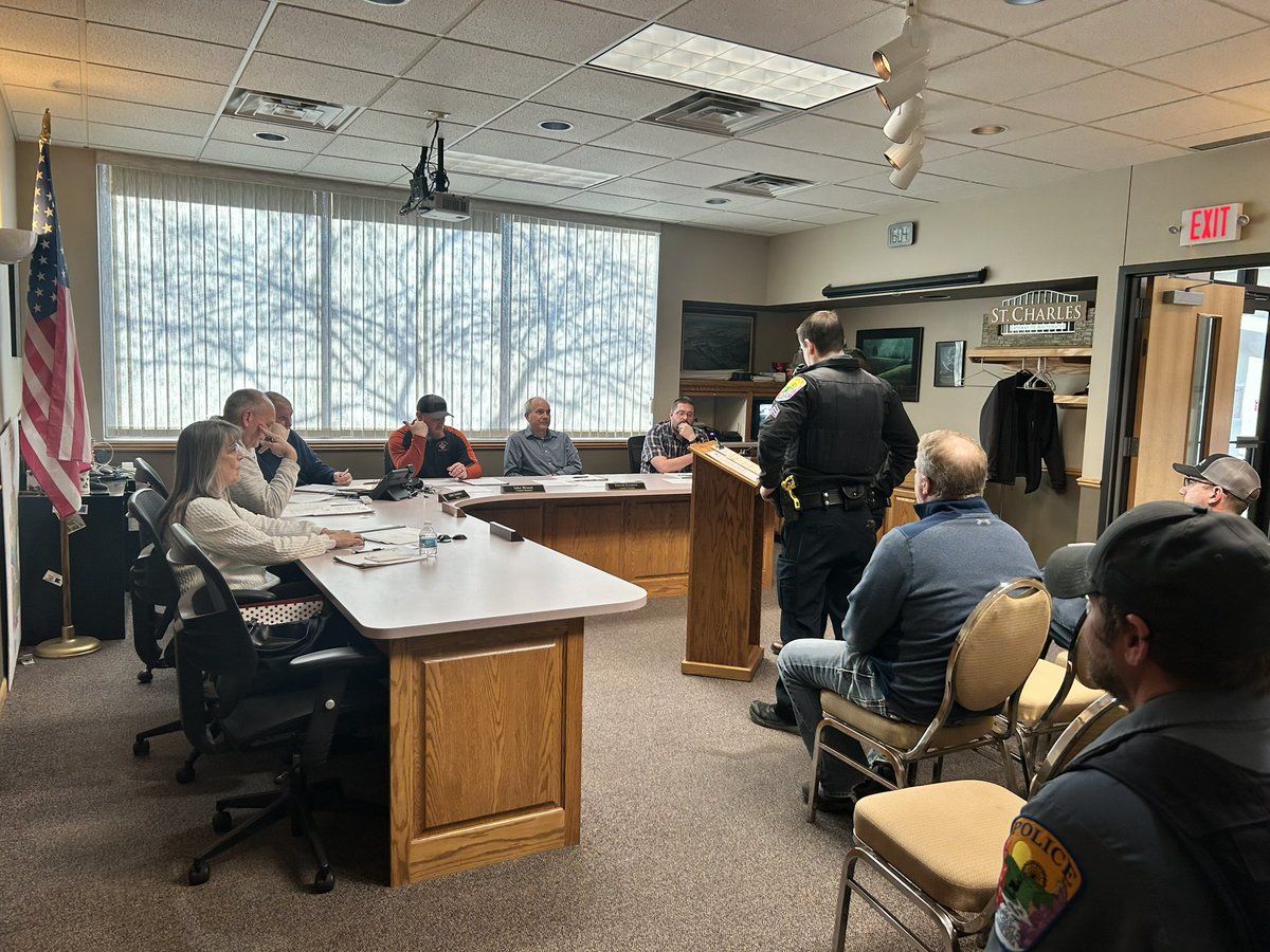 During last Tuesday's Council meeting, Chief Pelaez presented Sgt. Jones with his certificate of training. Sgt. Jones recently completed the Minnesota Chiefs of Police Association's Chief Law Enforcement Officer (CLEO) &amp; Command Academy earning 29 POST credit hours.