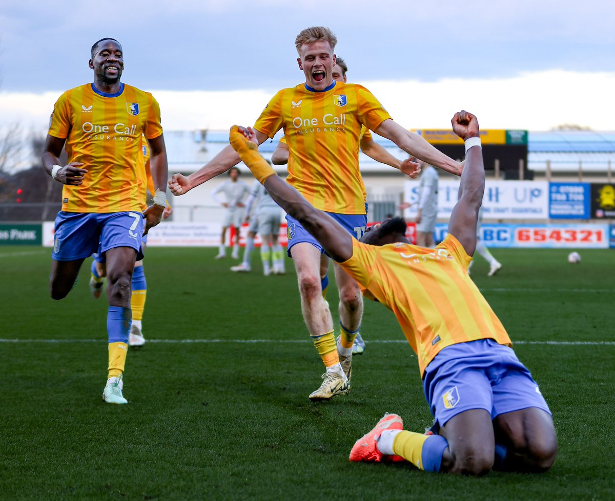 mansfieldtownfc's tweet photo. Deji was all of us after that winner 😅🙌 https://t.co/6TB5QVMQiZ