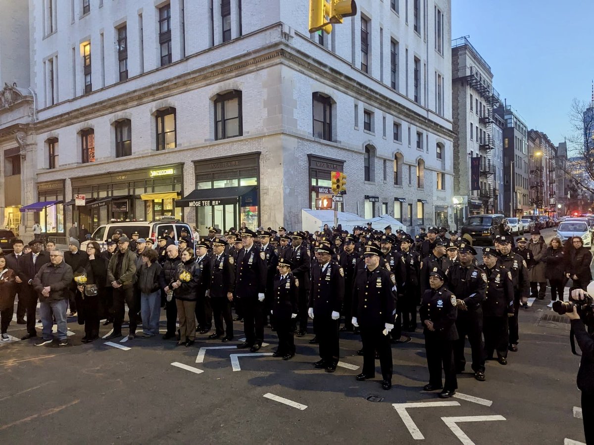 NYPD Ceremonial Unit tweet media