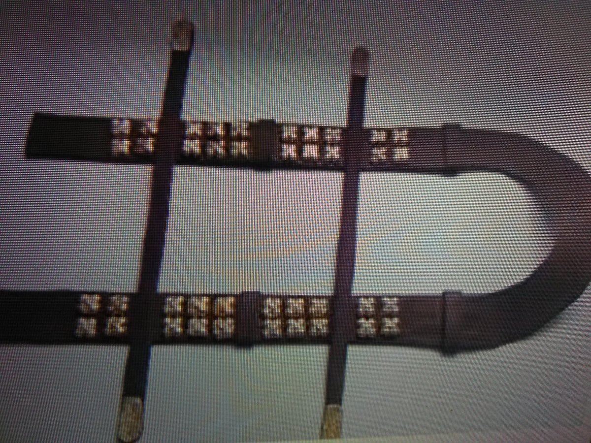Enzoenzo3434's tweet photo. Bugün Omuz ve Göğüste bulunan Askeri Rütbeler geçmişteki atalarımızda Bel kemerinde idi Altın pars kurt geyik boğa at vs resimli kabartmaların yanı sıra kutsal ağaç'lar gibi kabartmalarda bu sınıfı belirtiyordu.
Avar'lar M.S 558'de Kafkaslardaki Sabar'lara ağır bi darbe vurdu. https://t.co/unpZ0alcSP