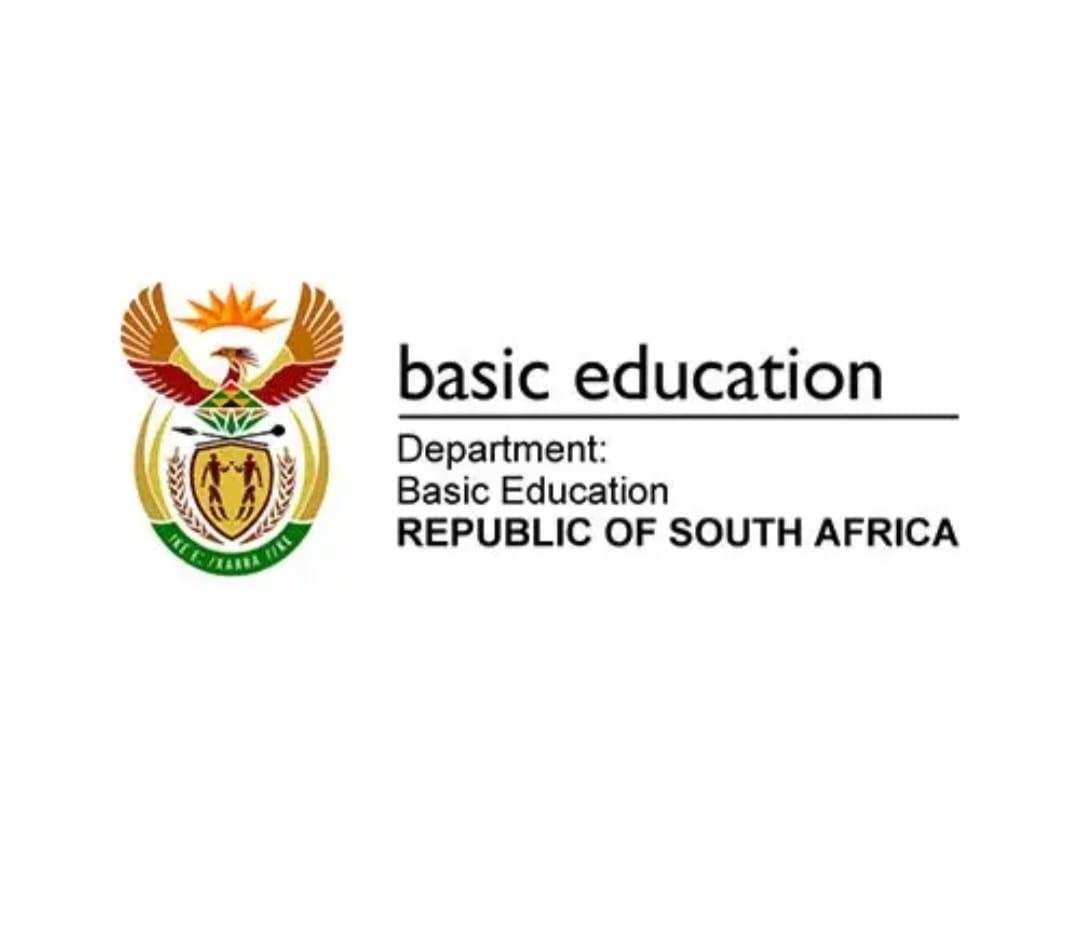 tumelo_br's tweet photo. @ChrisExcel102 Do your own research 

SCM Clerk Job opportunity at Department of Education 

SALARY: R216 417 – R242 928 per annum
Closing date: 24 March 2025
REQUIREMENTS:
A grade 12 certificate with no experience required. 
https://t.co/pF3pbZ7R7Q https://t.co/o7POe5vo9a