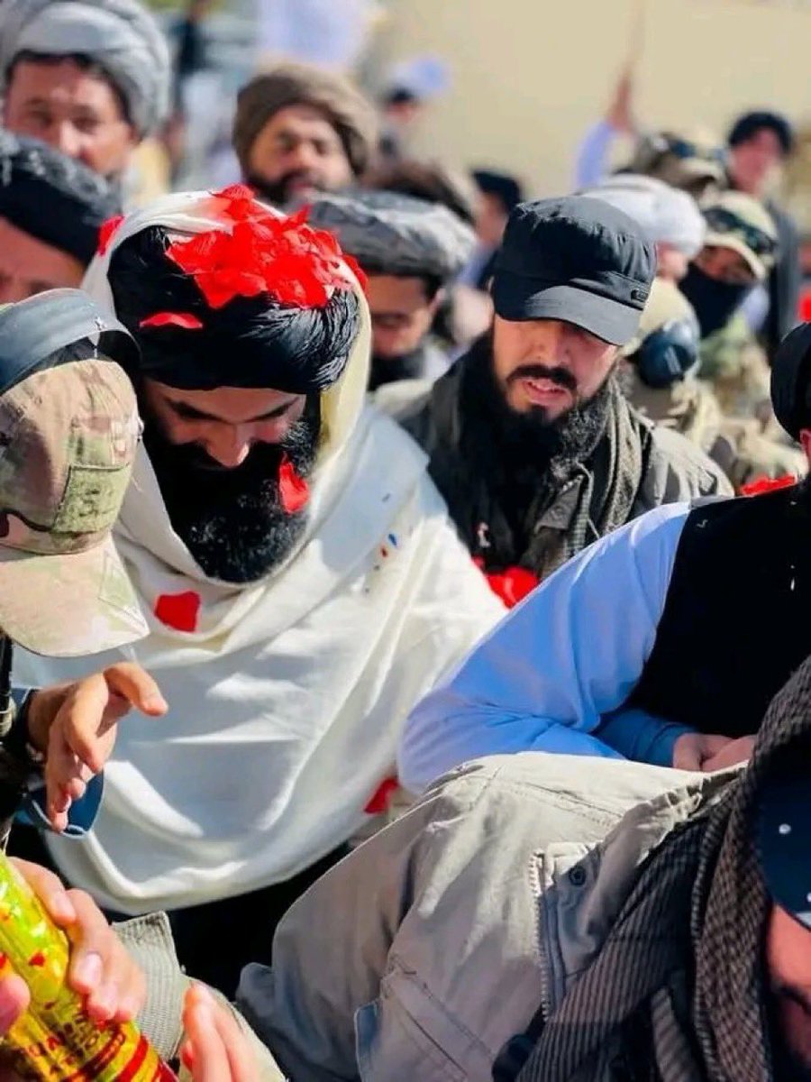 HammadHaqqani01's tweet photo. The reports regarding the resignation offer of Afghanistan’s Interior Minister, Sirajuddin Haqqani, are false rumors. He has never offered his resignation, and Alhamdulellah , all of our leaders are united.
#AgainstFakeNews #Respect #AfghanUnity #TalibanIntegrity https://t.co/IbqMZWNeLZ