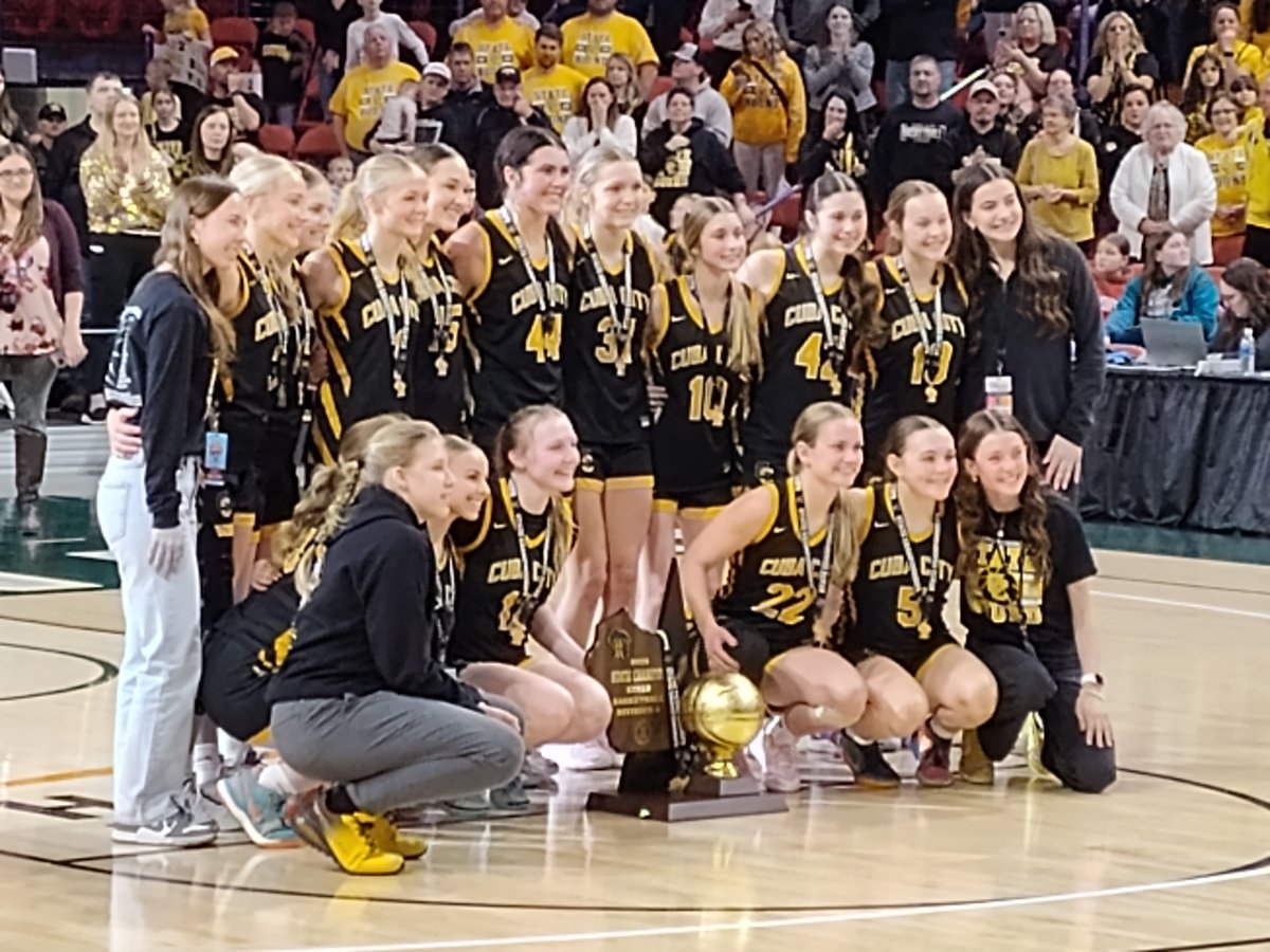 TheMRR7's tweet photo. Game 2:
In another game that was within 2 possessions the entire 1st half, Cuba City held a slim 28-27 edge at halftime.  CC used an 8-pt run to build a double-digit lead at 42-32, highlighted by an old-fashioned 3-pt play & a 3 from behind the arc by Ashley Rowe.  But St. Mary Catholic scored the next 10 to tie it up at 42.  CC took the lead back with 2 straight FGs, & held the lead for the rest of the game to win the Division 4 Championship 53-50.  This was Cuba City's 12th title in 18 trips to state.

Jr Ashley Rowe came up big after intermission for Cuba City with 12 of her team-high 15 in the 2nd half.  Sr Madison College volleyball recruit Ella Vosberg had another outstanding game with 14 points & 8 steals.  Sr UW-Milwaukee signee Olivia Olson dished out 7 assists while adding 12 points & 5 steals.  6' sr Dea Crist played physical inside with 10 points, 5 rebounds, 4 blocked shots, & 4 steals.

For St. Mary Catholic, sr Brityn Voss hit 4 3-pointers & finished with a game-high 18 points to almost double her career-high in her final HS game.  Sr UW-Eau Claire recruit Emily Vogel added 13 points & 7 rebounds, & soph Autumn Crowe contributed 8 points, 8 rebounds, & 5 assists; they also combined for 5 more 3-pointers.  Sr Lauren Ripley collected a game-high 12 rebounds & dished out 5 assists.

Unofficial Stats:
For @cubanathletics :
Jr Ashley Rowe (5'6" G) w/ 15p-6r

Sr @packwvolleyball commit @ellavosberg (5'10" F) w/ 14p-8s

Sr @MKE_WBB commit @OliviaOlson22 (5'7" PG) w/ 12p-4r-7a-5s

Sr @deacrist (6' C/F) w/ 10p-5r-4s-4b

For @Zephyr_Sports :
Sr Brityn Voss (5'7" W) w/ 18p w/ 4 3-pts

Sr @UWECWBB commit @_emily_vogel_ (5'10" SF) w/ 13p-7r-3b w/ 3 3-pts

Soph @AutumnCrowe25 (5'8" G) w/ 8p-8r-5a-3s
