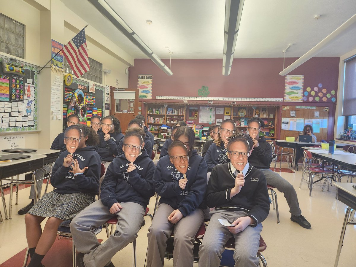 StRayElementary's tweet image. Our school had the incredible opportunity to implement a program known as Studio 3:16.  Shevin McCullough, the main character of Studio 3:16 arranged a zoom meeting with us.
@ArchNY_Schools 
@studio316edu