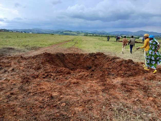 kivu utile (@kivuutile) on Twitter photo Après le bombardement de L’aérodrome de minembwe , le TWIRWANEHO ont organisés un Salongo à MINEMBWE pour réhabiliter l’aérodrome qui a été endommagé par tshilombo et masunzu <a href="/TopKivu/">Top Kivu</a> <a href="/ElikiaBenYosef/">Elikya Ben Yosef</a> <a href="/LawrenceKanyuka/">Lawrence KANYUKA</a> <a href="/JKanyoni/">John Nsana Kanyoni</a> <a href="/Fkaniki/">Freddy K, PhD, 🇨🇩</a>
TWIRWANEHO ❤️❤️ Après le bombardement de L’aérodrome de minembwe , le TWIRWANEHO ont organisés un Salongo à MINEMBWE pour réhabiliter l’aérodrome qui a été endommagé par tshilombo et masunzu <a href="/TopKivu/">Top Kivu</a> <a href="/ElikiaBenYosef/">Elikya Ben Yosef</a> <a href="/LawrenceKanyuka/">Lawrence KANYUKA</a> <a href="/JKanyoni/">John Nsana Kanyoni</a> <a href="/Fkaniki/">Freddy K, PhD, 🇨🇩</a>
TWIRWANEHO ❤️❤️