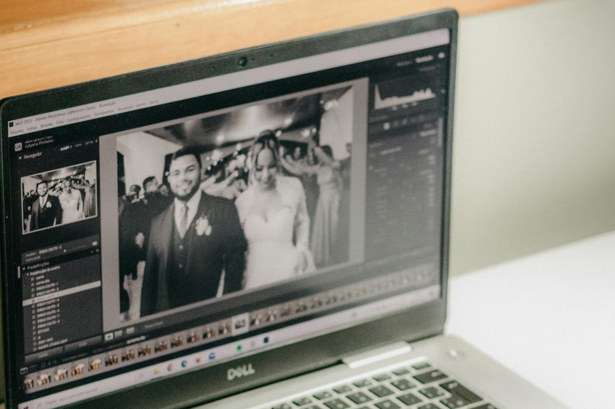 tungstenringsco's tweet photo. Discover how to plan a successful virtual wedding, from choosing the right platform and setting up for a seamless live stream to incorporating personal touches and capturing lasting memories.

https://t.co/DaDNsg1ELE https://t.co/A5KKgQbWvu