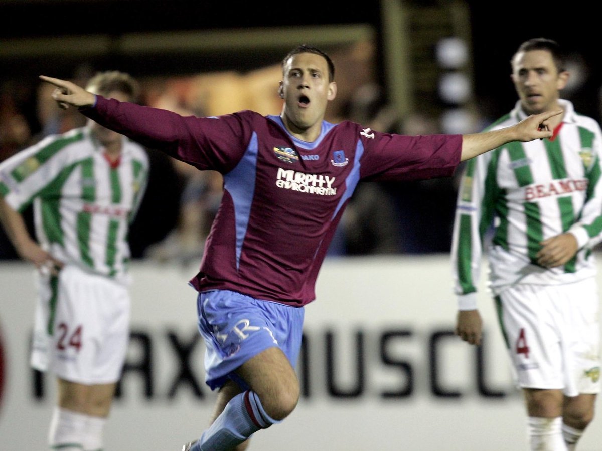 Drogheda United

🔵🔴 Won their only league title in 2007 thanks to the magic of Guy Bates.

⚡ Fun fact: In 2006, they won the Setanta Cup, beating Linfield in a fiery all-Ireland clash.