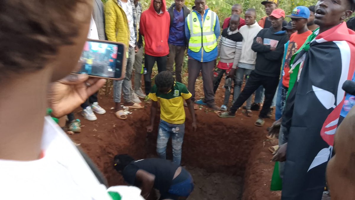 DavisTafari01's tweet image. This was Rex Maasai Funeral, I buried him with honour. Rex was the the First Victim of police abuse of power during the Gen z uprising. Rest in power comrade #RutoMustGo