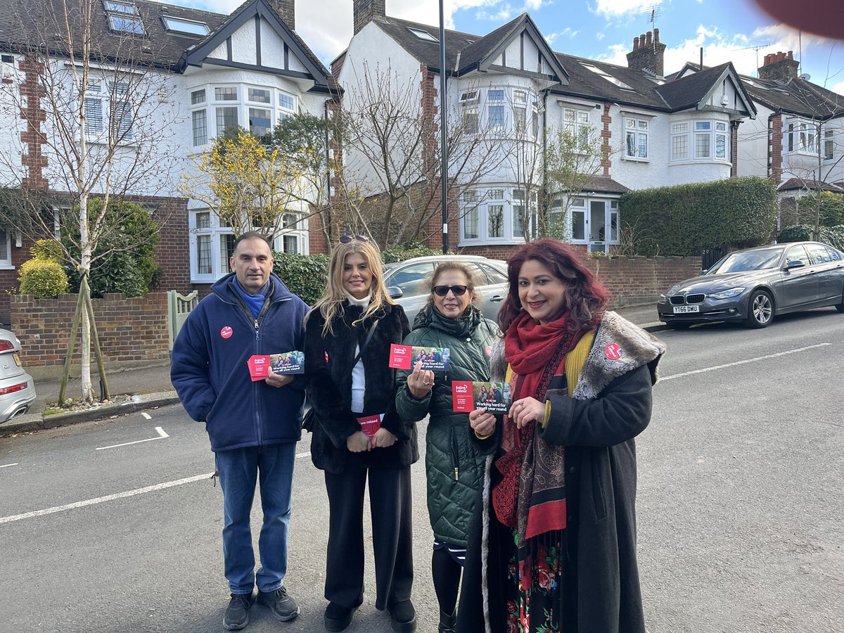Rima Baaklini (@rimabaaklini) on Twitter photo Fantastic start to the day at Pitshanger ward engaging with residents and addressing local concerns.Always great to be on the doorstep 💪🏼🌹
#Pitshanger
<a href="/EalingLabour/">Ealing Labour</a> Fantastic start to the day at Pitshanger ward engaging with residents and addressing local concerns.Always great to be on the doorstep 💪🏼🌹
#Pitshanger
<a href="/EalingLabour/">Ealing Labour</a>
