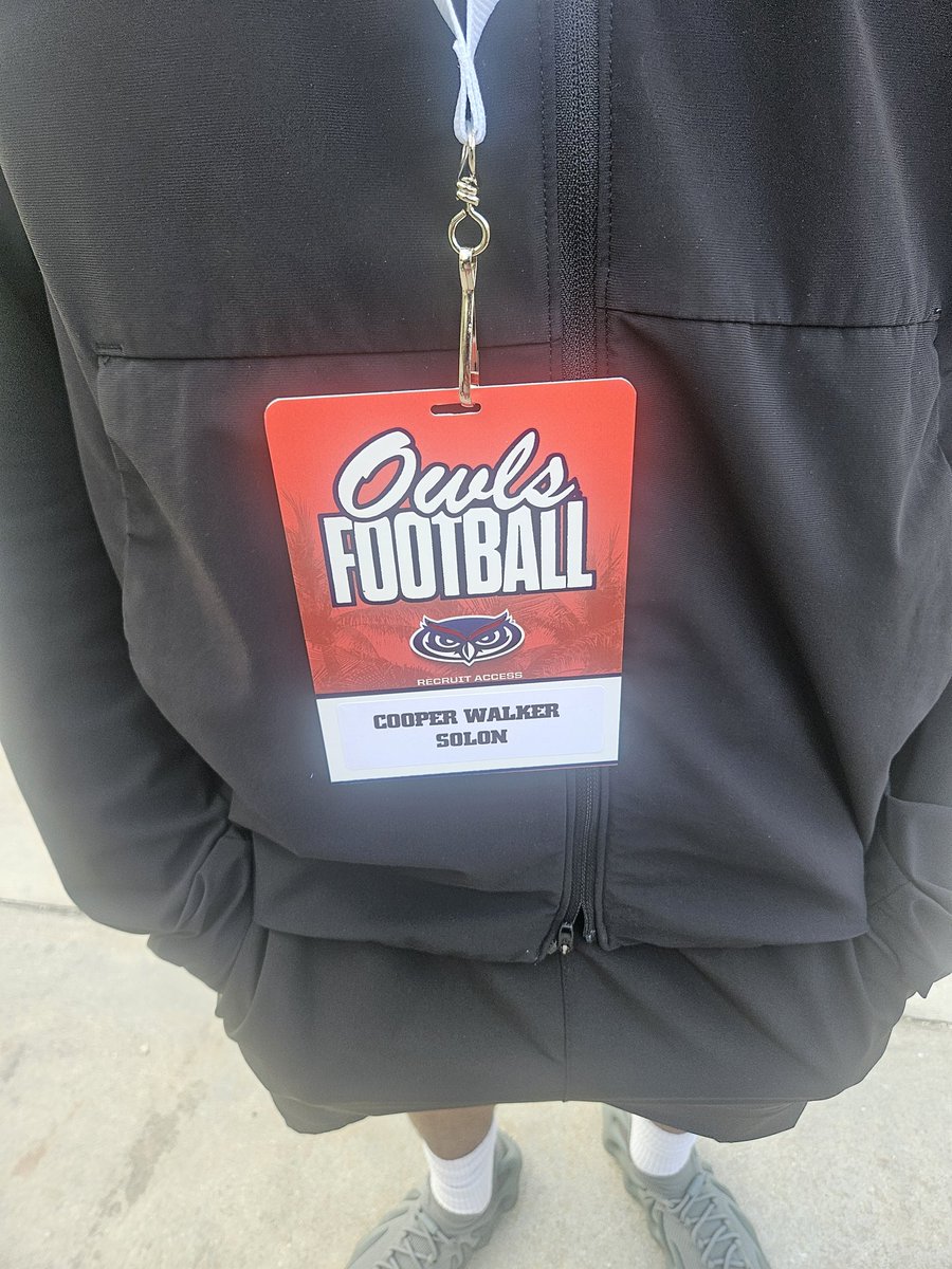 Cooper Walker (@_cooperwalker) on Twitter photo Great visit today at <a href="/FAUFootball/">Florida Atlantic Football</a>
Thanks Chris Chambers and, <a href="/CoachDJ_WRA/">DJ McCarthy</a>, for the invite. I also got meet Hall Of Famer <a href="/criscarter80/">Cris Carter</a>,Thanks for tips.
<a href="/SolonBoosters/">Solon Athletic Boosters</a> <a href="/SolonFBInfo/">Solon Football</a> <a href="/CoachWiz3/">Brian Wisniewski</a> Great visit today at <a href="/FAUFootball/">Florida Atlantic Football</a>
Thanks Chris Chambers and, <a href="/CoachDJ_WRA/">DJ McCarthy</a>, for the invite. I also got meet Hall Of Famer <a href="/criscarter80/">Cris Carter</a>,Thanks for tips.
<a href="/SolonBoosters/">Solon Athletic Boosters</a> <a href="/SolonFBInfo/">Solon Football</a> <a href="/CoachWiz3/">Brian Wisniewski</a>