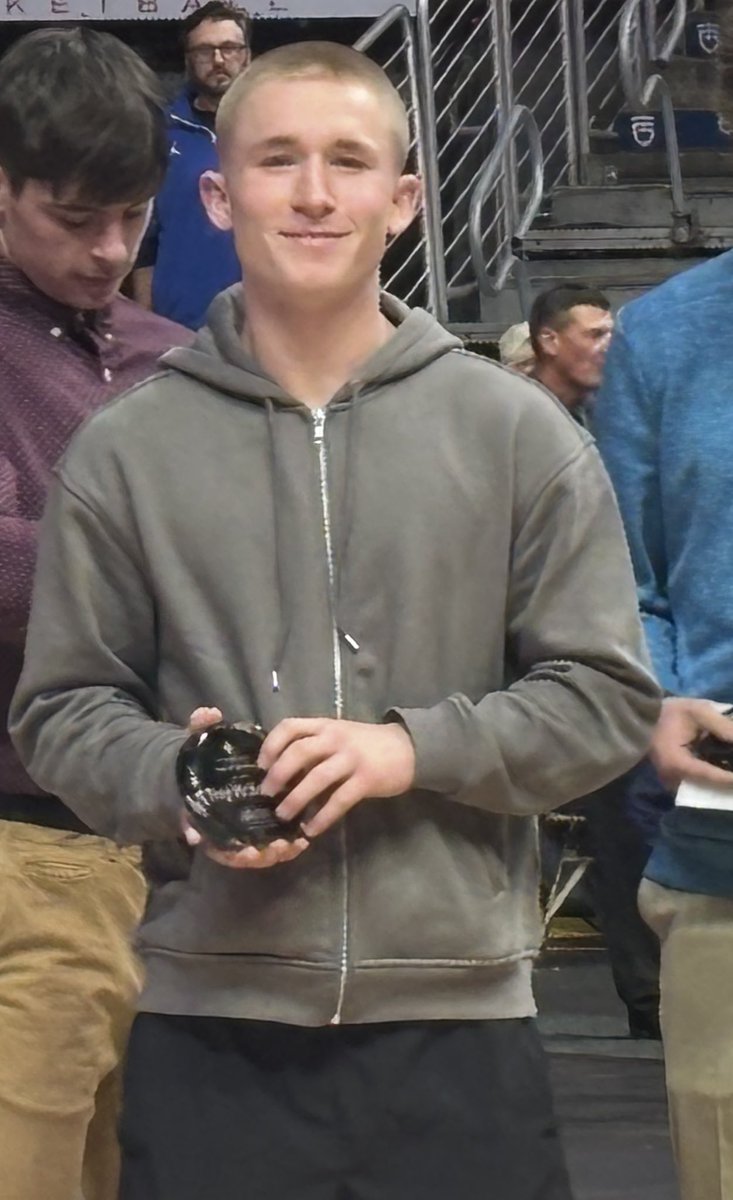 This kid! Amazing things on the court and recognized last night by <a href="/IHSAA/">IHSAA</a> for Academic All State. Good work <a href="/TreyMckowen/">Trey Mckowen</a> ! Keep going after all your goals! Proud mom moment! 🏀🏀 <a href="/KennedyBBall/">Jon McKowen</a>