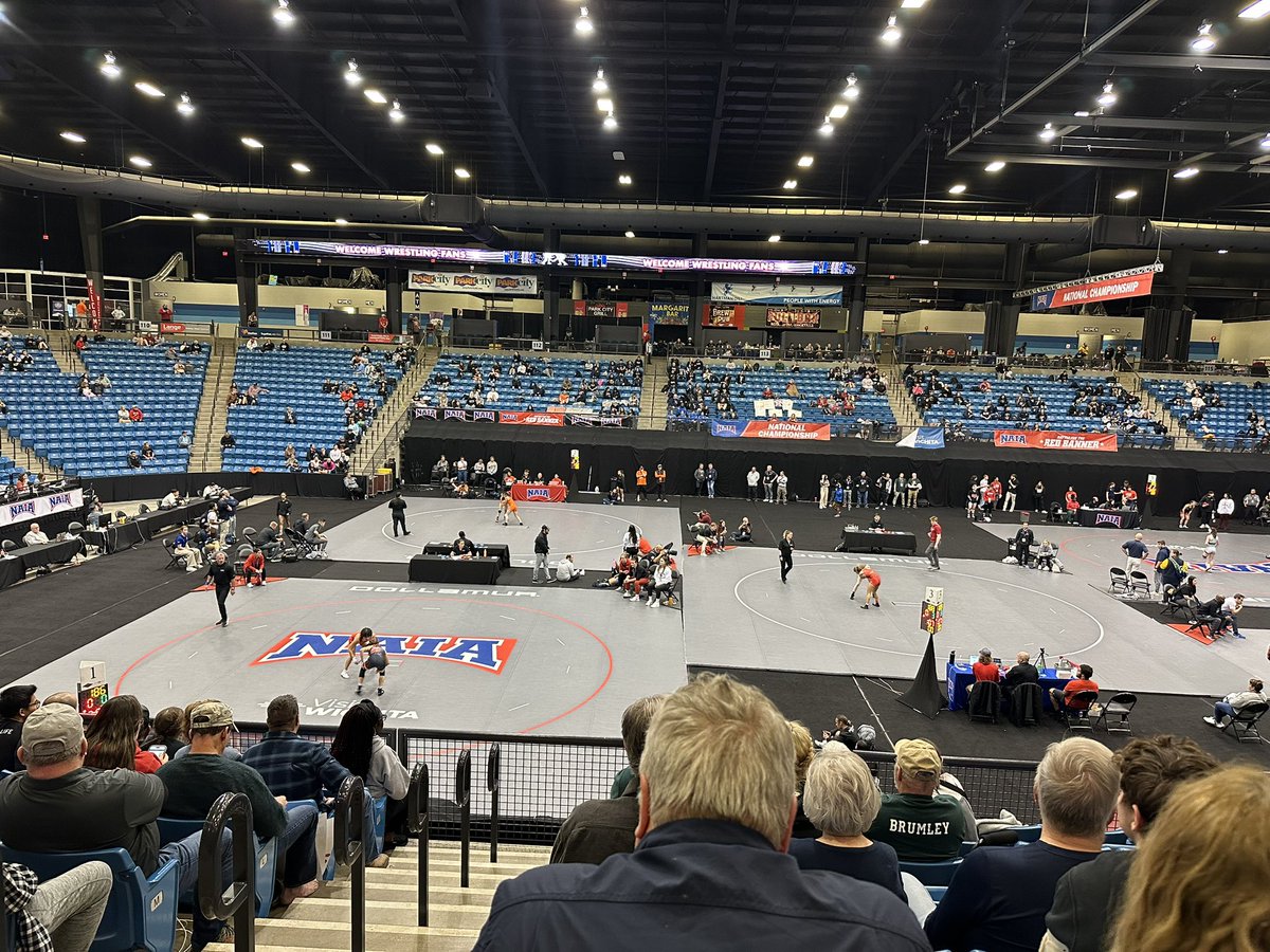 Let’s go, Vikings! ♥️🤍🖤🤼‍♀️