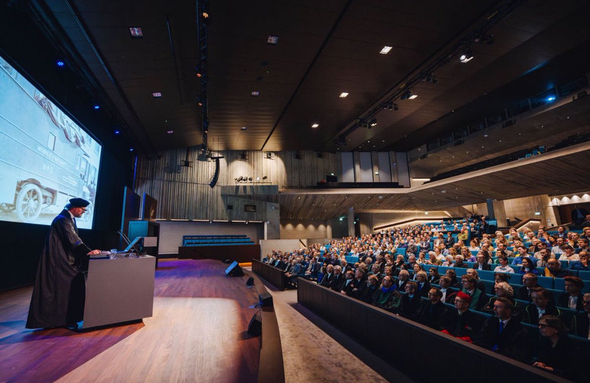 Joost Verhoeff (@joostverhoeff) on Twitter photo What an incredible day it was at <a href="/amsterdamumc/">Amsterdam UMC</a> and <a href="/VUamsterdam/">Vrije Universiteit Amsterdam (inactief)</a>
My inaugural lecture ‘De Menselijke Maat’ was preceded by an inspiring symposium with outstanding speakers and concluded with a fantastic celebration.
A huge thank you to everyone who was there! What an incredible day it was at <a href="/amsterdamumc/">Amsterdam UMC</a> and <a href="/VUamsterdam/">Vrije Universiteit Amsterdam (inactief)</a>
My inaugural lecture ‘De Menselijke Maat’ was preceded by an inspiring symposium with outstanding speakers and concluded with a fantastic celebration.
A huge thank you to everyone who was there!