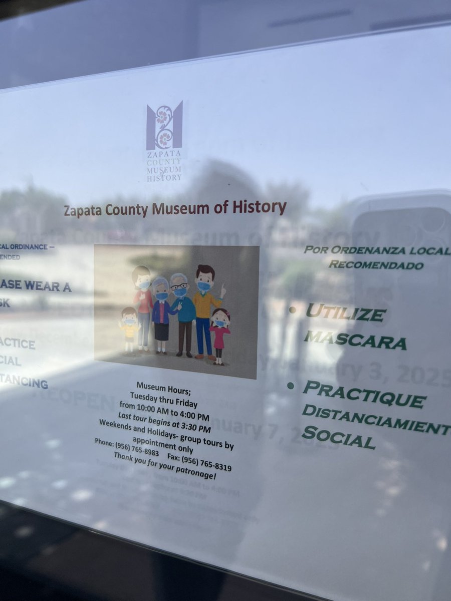 quefregados's tweet photo. Always closed when I want to peek 🫠. Posting to remember it only opens Tue-Fri. #ZapataCounty Museum of History. https://t.co/3YSxyKkJ1Q