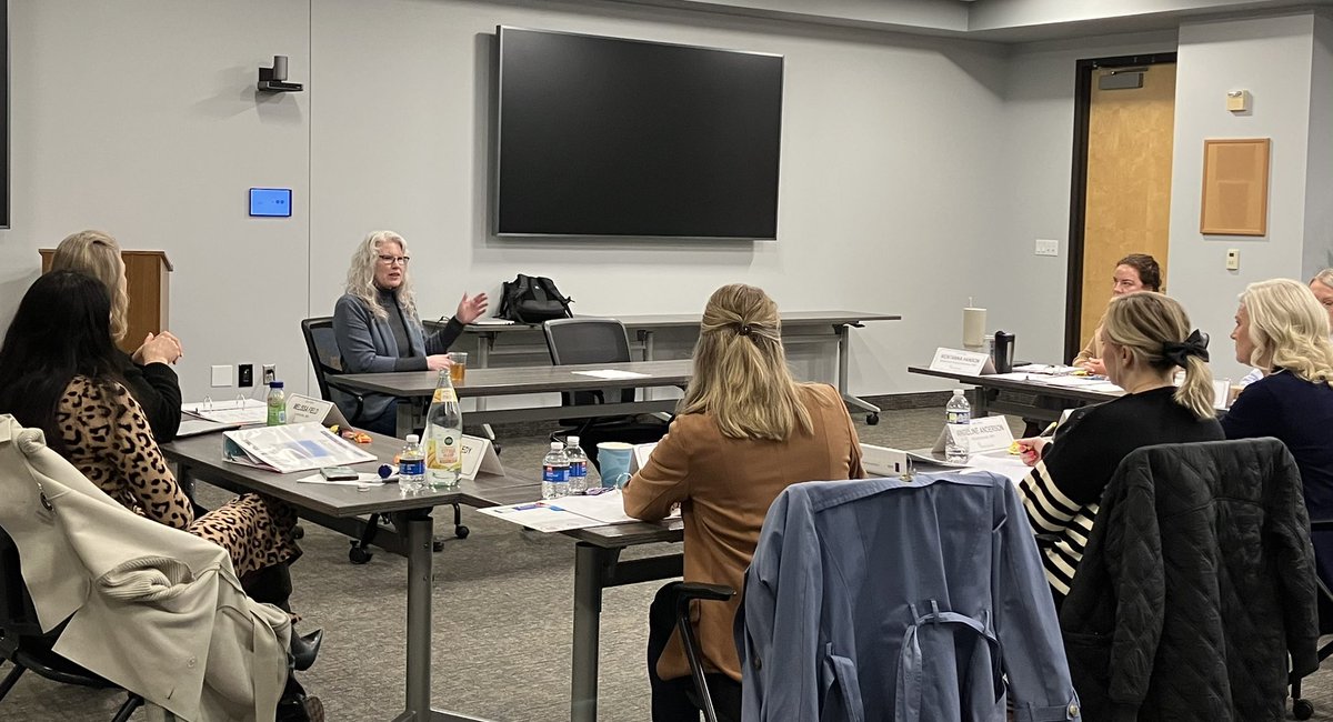 MNExcellence's tweet photo. Making her inaugural appearance at MEPS today is @shannonkwatson to talk about @majority_middle and the variety of people who gravitate towards their work for different reasons… as well as the state of bipartisanship in the legislature, the problem with omnibus bills, and more! https://t.co/BUhalTQrxV