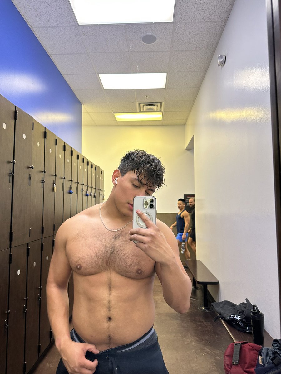 igoteeemm's tweet photo. Dm for exclusive content 😈🍆 #hyrum #tiktok https://t.co/jz06BVsD7Y