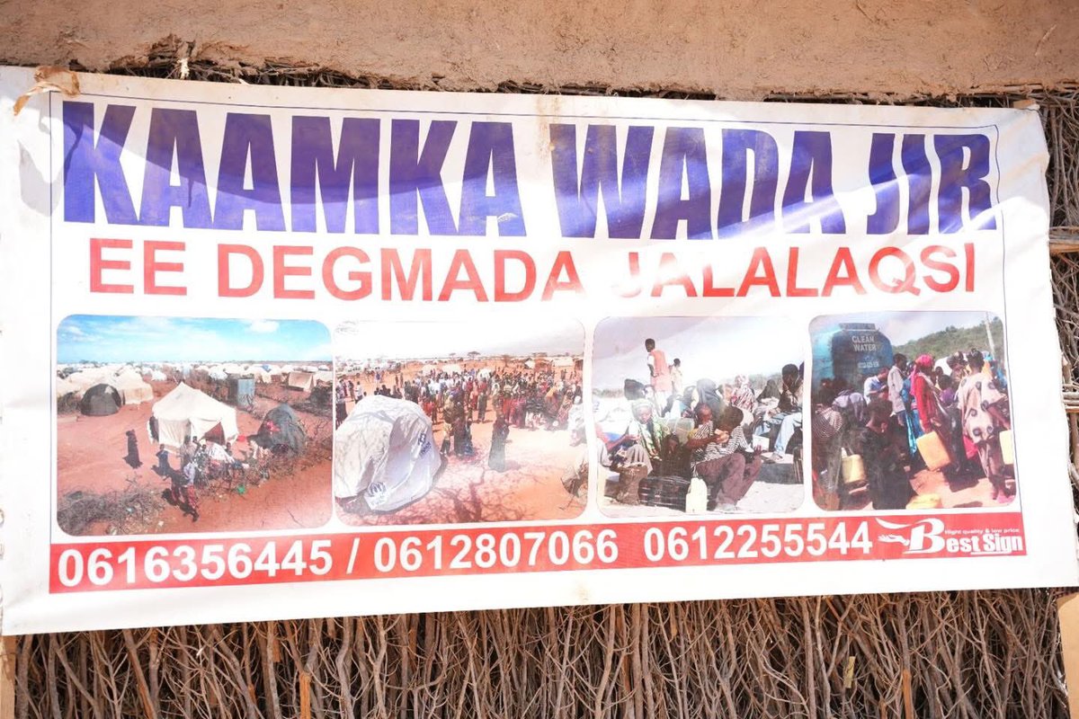 SoDMA_Somalia's tweet photo. Commissioner @MahamuudMoallim visited IDP camps in the Jalalaqsi district of Hiran to assess the living conditions of affected communities. The visit aimed to gather insights into the challenges posed by ongoing drought and to improve support for these vulnerable populations. https://t.co/sSmHWTxqTm
