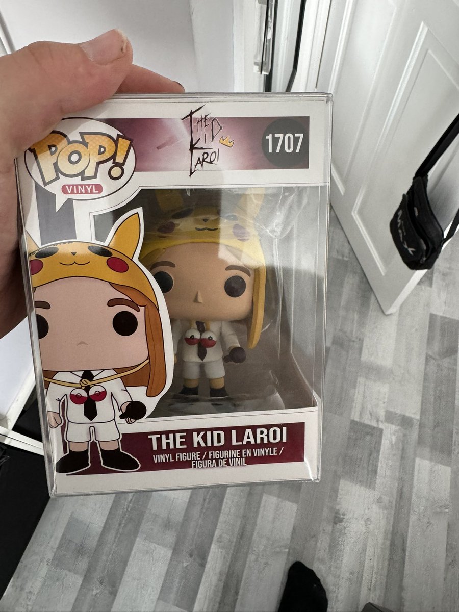 BrandonBrough17's tweet photo. @thekidlaroi @thekidlaroii ERASE U 
Add it to the tour setlists for the UK!!! https://t.co/t7NqTvPudl
