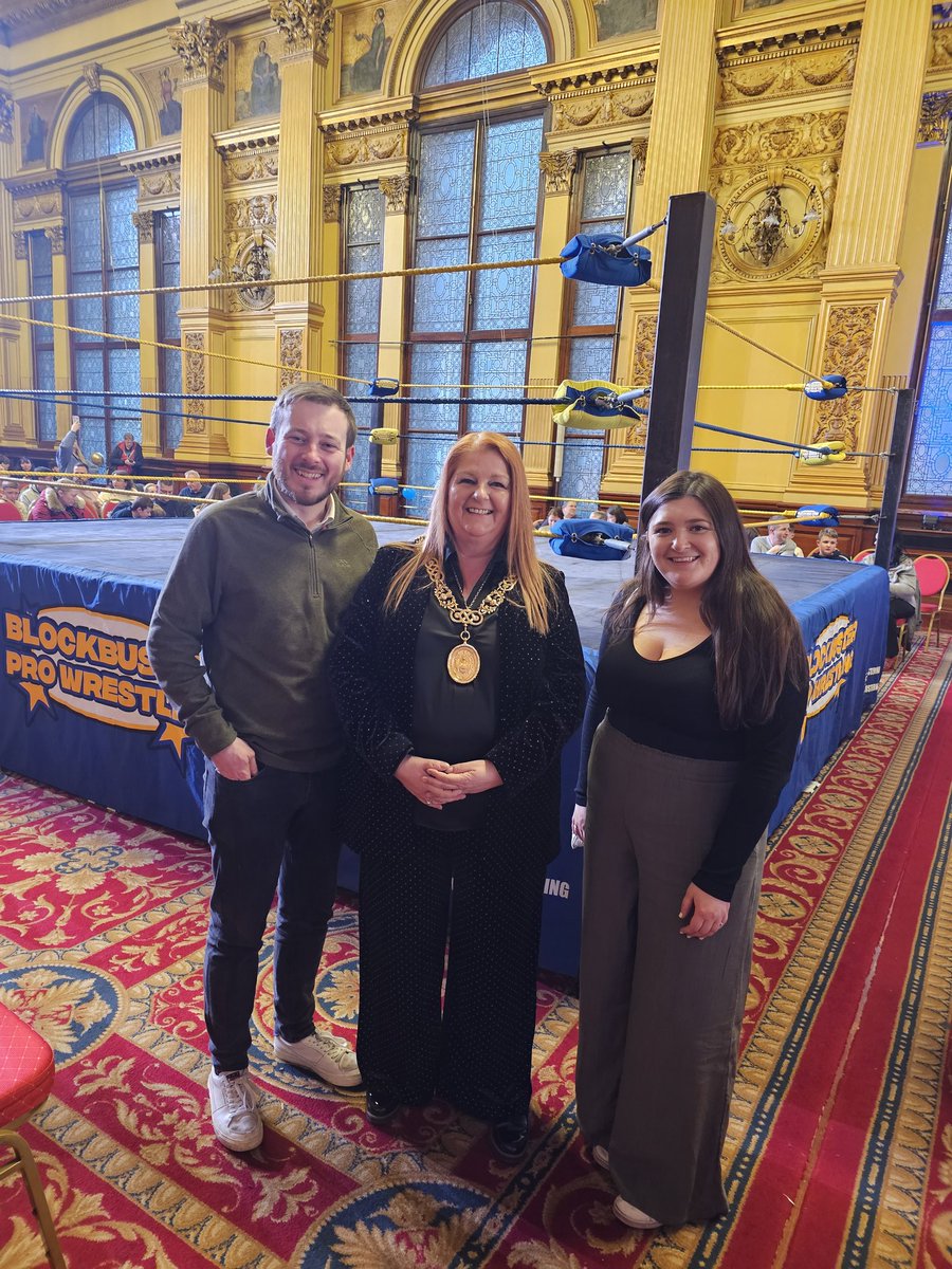 🤼‍♂️  Great to celebrate Glasgow's 850th anniversary with wrestling at <a href="/GlasgowCC/">Glasgow City Council</a> Chambers.

Should make Full Council meetings more interesting! 🤣 

💪 We are team <a href="/gradowrestling/">GRADO</a>.