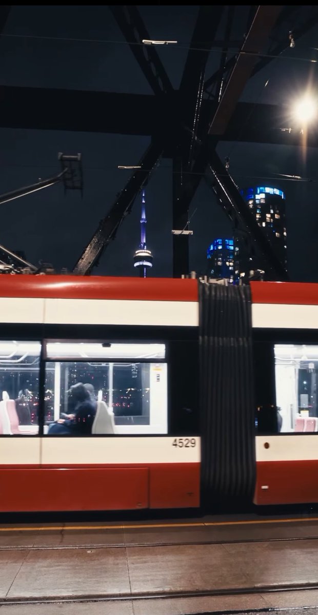 chasingfastlane's tweet photo. I went to Toronto today and loved the weather dark skies during the day with light rain. I used to talk about this kind of weather a lot, and every time it happens, it reminds me why I love it so much. There’s something peaceful and amazing about it.
#toronto
#tram https://t.co/F0Exv8sgzJ