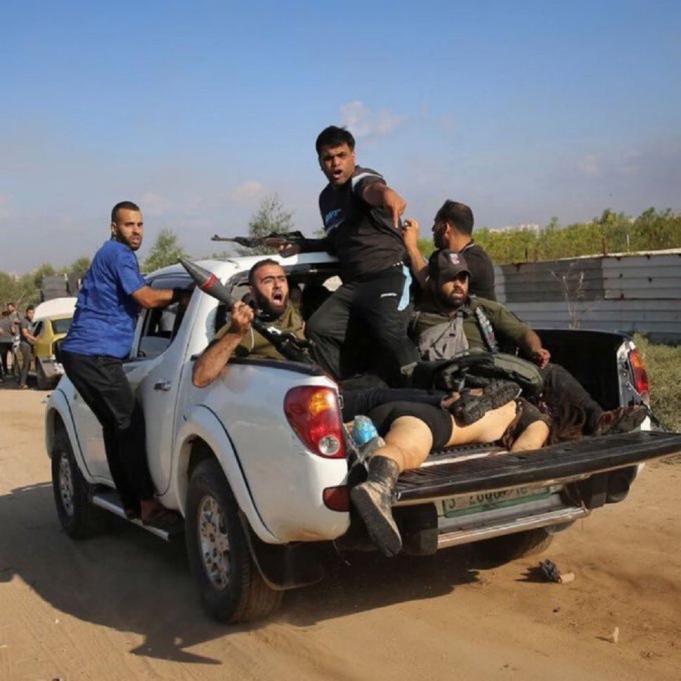 EYakoby's tweet photo. Mahmoud Khalil’s wife said that he was “violently kidnapped” and a hostage.

Let me show you what violent kidnapping looks like. https://t.co/GpE1YOFWEU