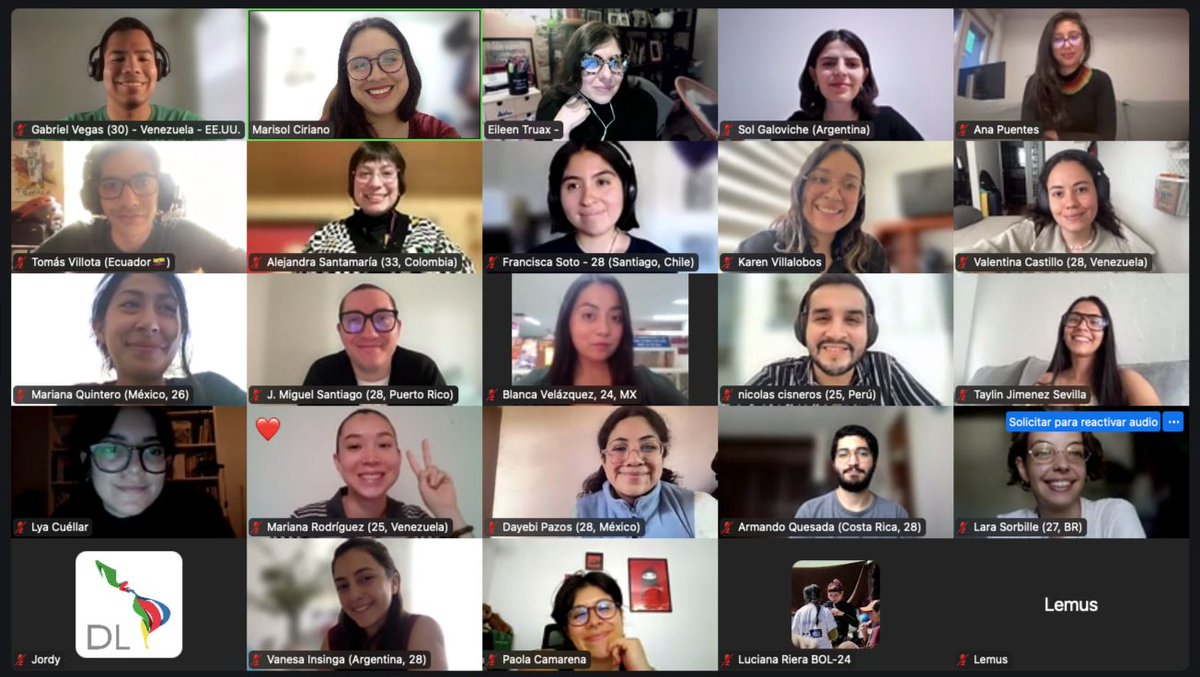 DLatitudes's tweet photo. ¡Hoy tuvimos sesión con @EileenTruax, tutora muy conocida y querida en la #RedLATAM! 🙌🏻
Las y los integrantes de la 9na Generación conocieron y aprendieron sobre cómo narrar las migraciones.🌎
¡Gracias por todo, Eileen! https://t.co/Nf3KWkrNO1