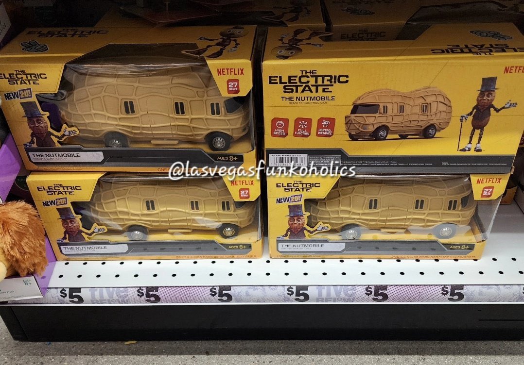UpdateTheGrids's tweet photo. Off weekend shopping and celebrating opening weekend! LFG electric state @netflix #nutmobile https://t.co/4X9MhlseiK