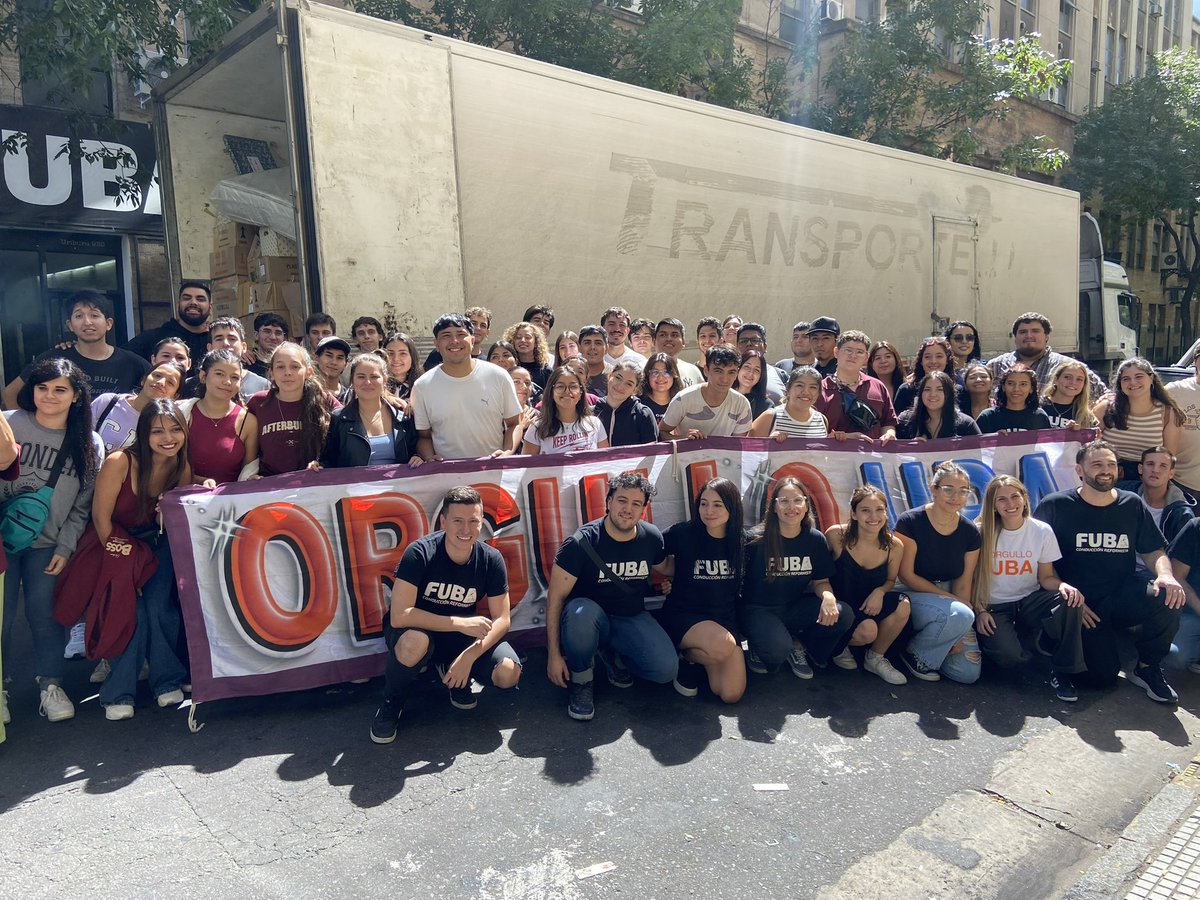 lulalevy's tweet photo. LA UBA CON BAHÍA BLANCA 🙌💪 

Gracias a todos los que acercaron donaciones. Hoy la UBA demuestra una vez más lo importante que es para la sociedad. 

Fuerza Bahía Blanca, acá estamos todos para ayudar🫶
#OrgulloUBA 🧡 https://t.co/oiwu1Ijhqf