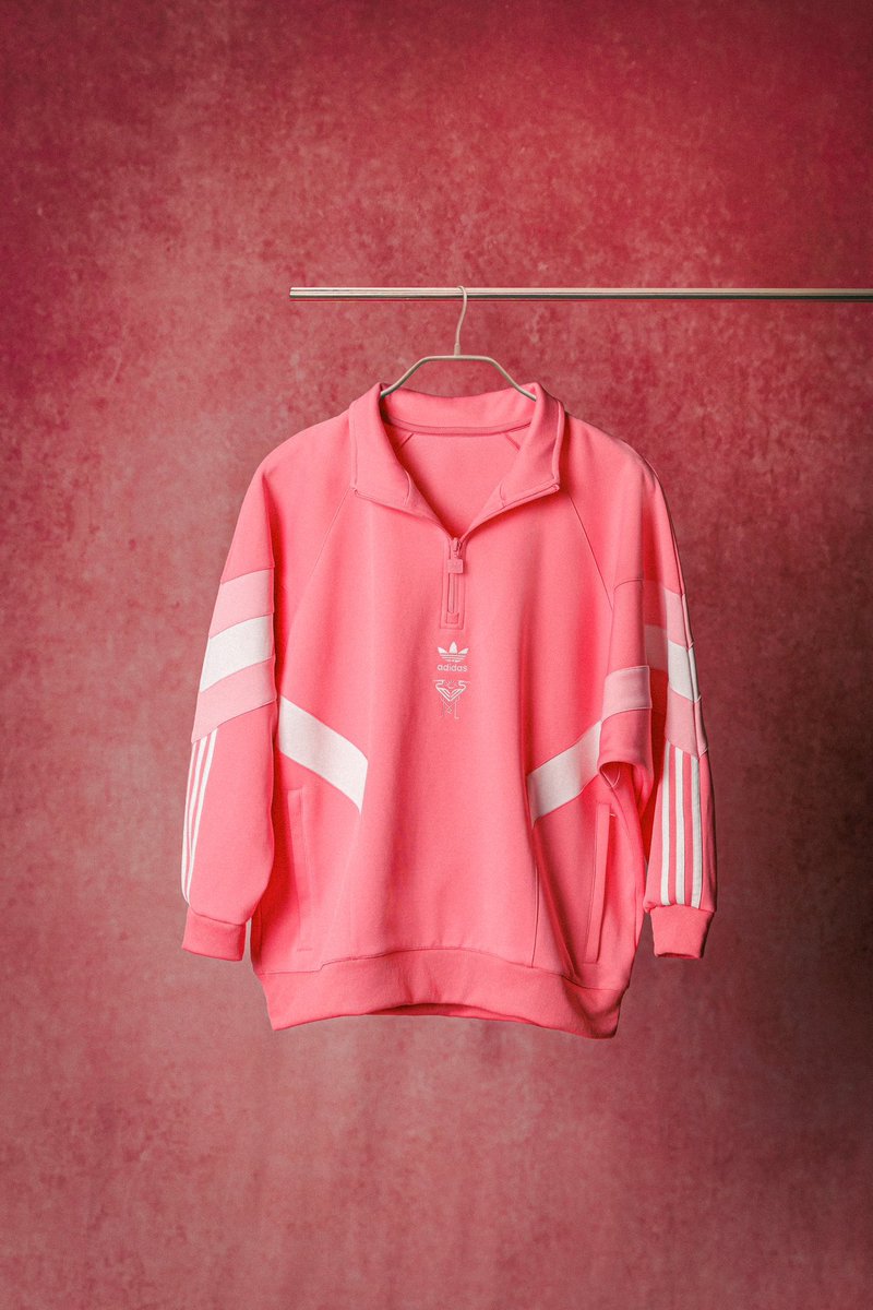 Nueva línea Originals del Inter Miami 🦩

Opiniones? Además de la facha del capitán obvio