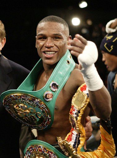 BluntsAndBoxing's tweet image. 🚨 GREATEST DEFENSIVE BOXERS OF THE MODERN ERA👑 🛡️ ‼️😤💯😉🤔😅

1️⃣ JAMES "Lights Out" TONEY
2️⃣ FLOYD "MONEY" Mayweather 
3️⃣ Pernell "Sweet Pea" Whitaker
4️⃣ Juan "Dinamita" Manuel Marquez

#Boxing #BoxingHistory