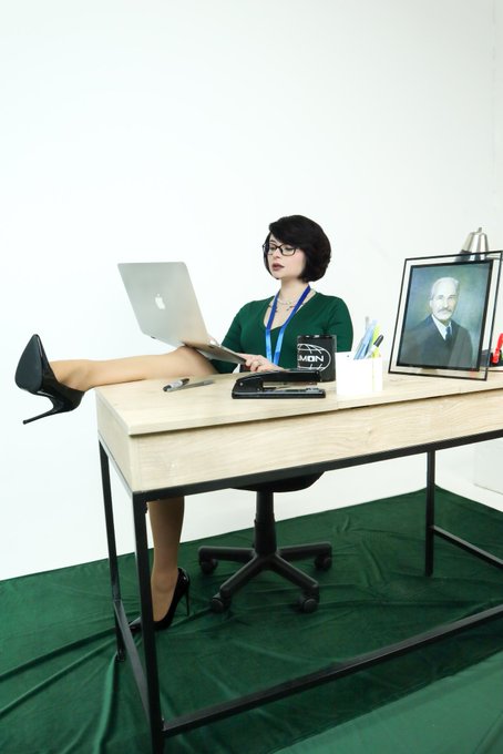 Watch Harli Kane's leaked NSFW photo on TwXstars