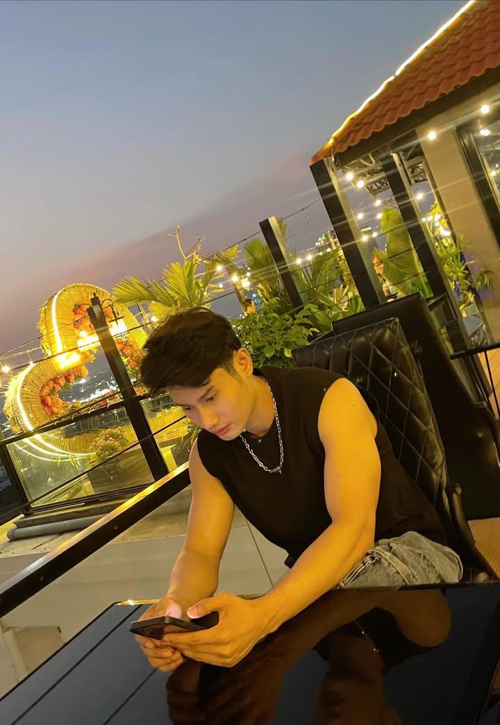 henghen17615651's tweet image. ស្អាតខ្លាំងណាស់បង 🥰🤬🤤💵 ខ្ញុំមើលបងដឹង ថាបងជាអ្វីហើយបងត្រូវការអ្វី  🔝🍆💦💵