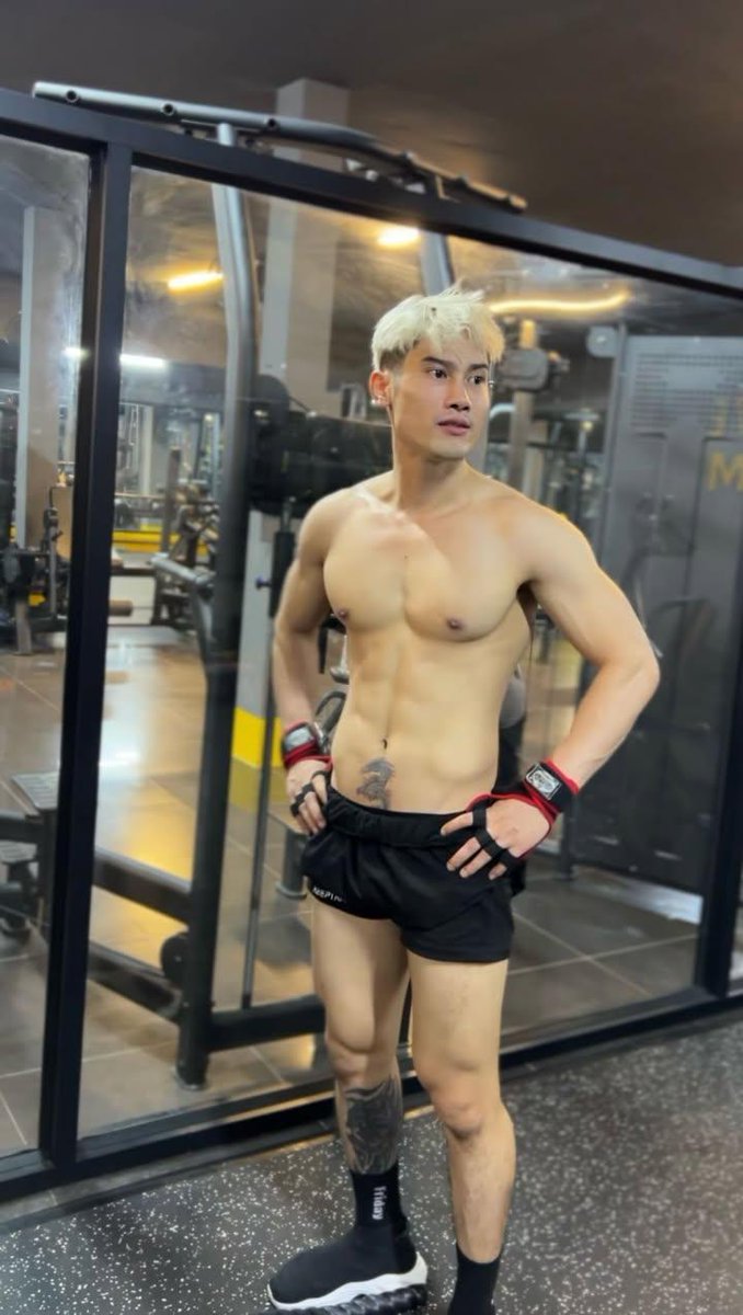 henghen17615651's tweet image. ស្អាតខ្លាំងណាស់បង 🥰🤬🤤💵 ខ្ញុំមើលបងដឹង ថាបងជាអ្វីហើយបងត្រូវការអ្វី  🔝🍆💦💵