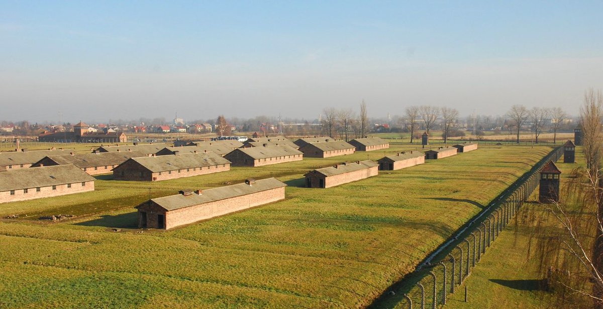 AuschwitzMuseum's tweet photo. 15 March 1942 (Sunday) | Before the noon roll call in Auschwitz II-Birkenau, 133 prisoners were exercised to death by drunk SS men. After the roll call 276 prisoners (incl. 103 Soviet POWs) were killed this way.

409 prisoners were murdered or died on that day, incl. 198 Poles, 103 Soviet POWs, 68 Jews, 20 Czechs, 8 Germans & 2 Yugoslavs. Prisoners remember that on such Sundays carts on which food was transported from Auschwitz I to Birkenau returned with corpses of murdered prisoners.